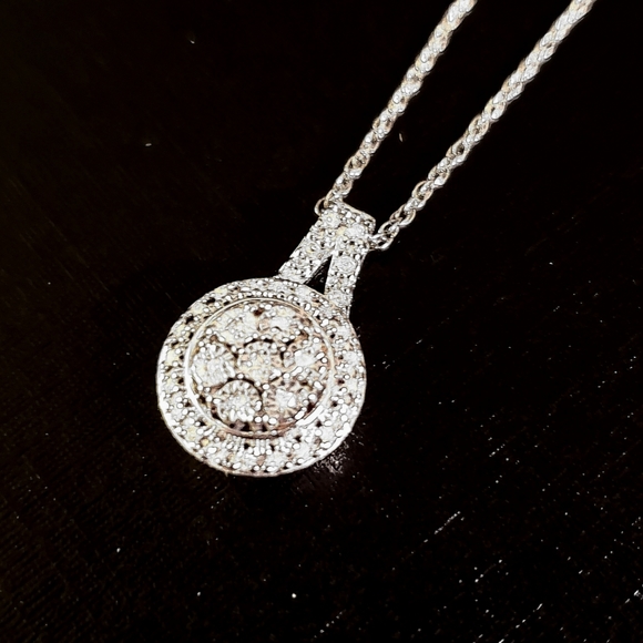 Meet your Posher, Mary - Picture 11 of 16